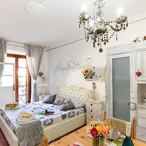 La Bomboniera Chic Di Apartment