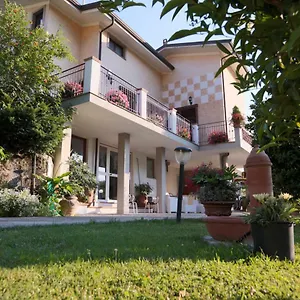 Parte Di Casa Con Giardino E Piscina Casa vacanze